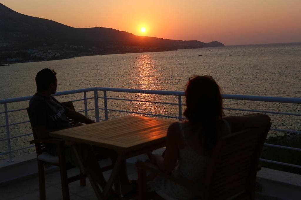 Reyhan Hotel Karaburun  Exterior foto