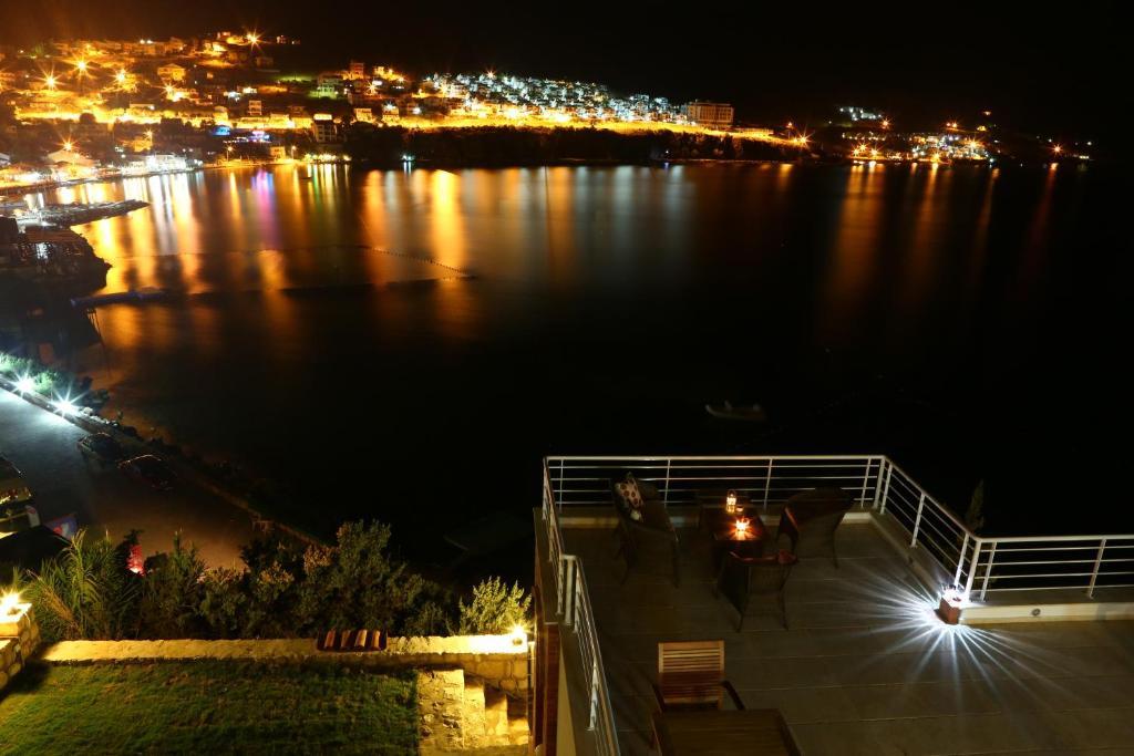 Reyhan Hotel Karaburun  Exterior foto